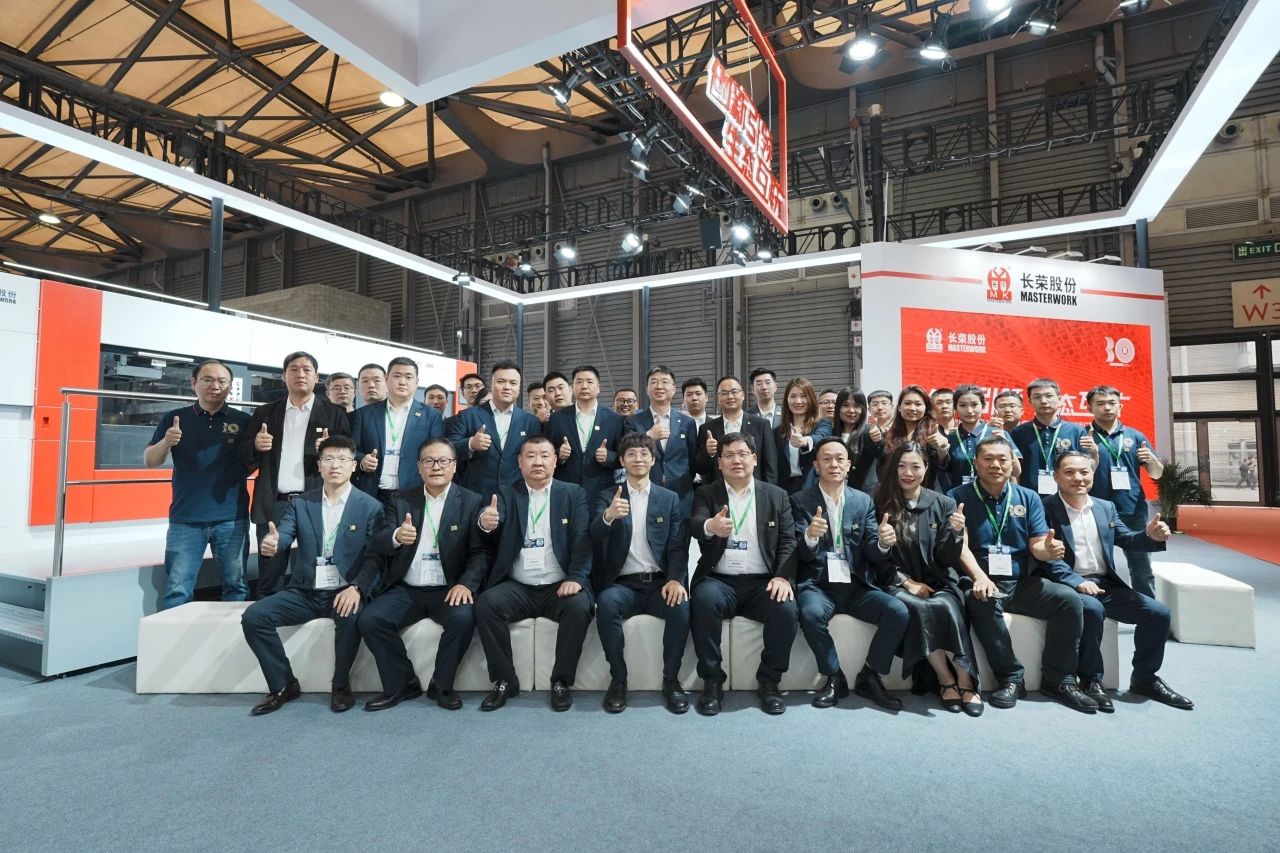 888腾博会闪耀 WEPACK，大幅面模切机成为全球 “焦点”