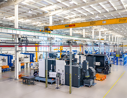 产业链协同，关键部件自产自控