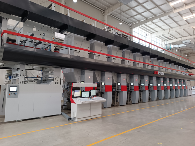 MK R100F  12色组塑料凹印机
最高速度400m/min，最薄PET膜12μm